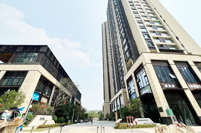 合肥 綠地新都會(huì)停車場